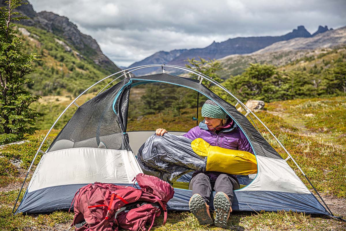 Mountain climbing sleeping bag deals